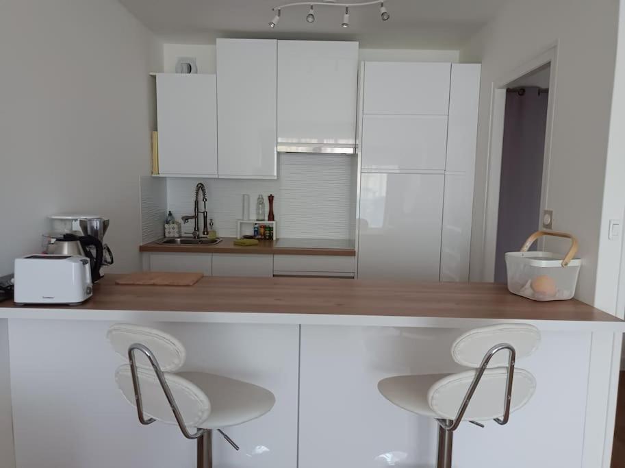 Face A La Mer Apartment แซ็ง-กาสต์-เลอ-กีโด ภายนอก รูปภาพ