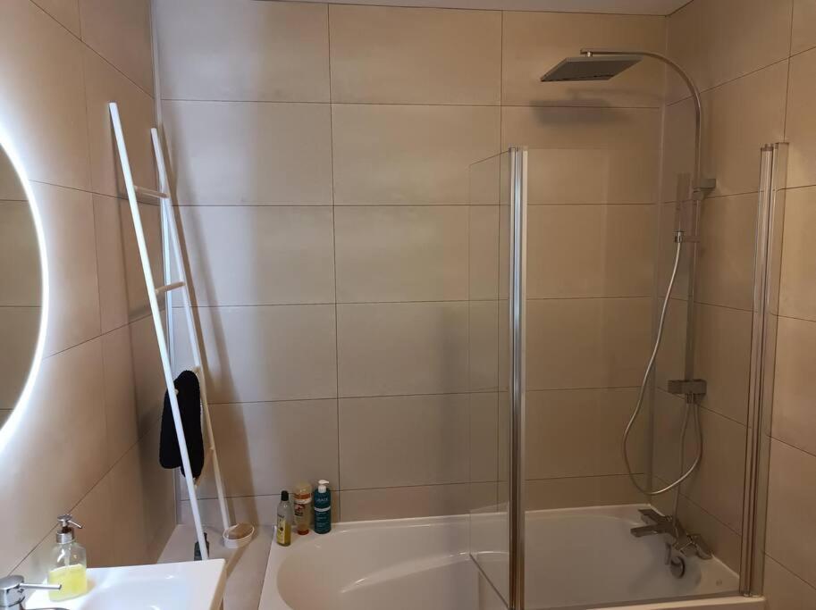 Face A La Mer Apartment แซ็ง-กาสต์-เลอ-กีโด ภายนอก รูปภาพ